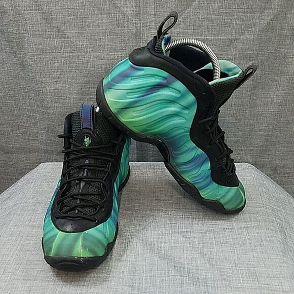 Nike Air Foamposite One Northern Lights sz 6y Green Black 842399-001